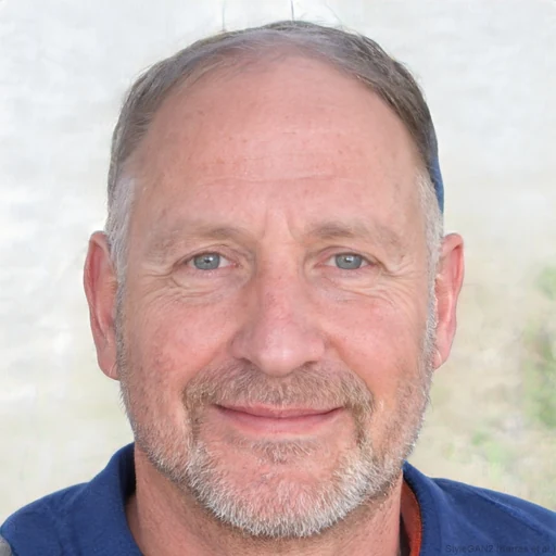 Lukas H.